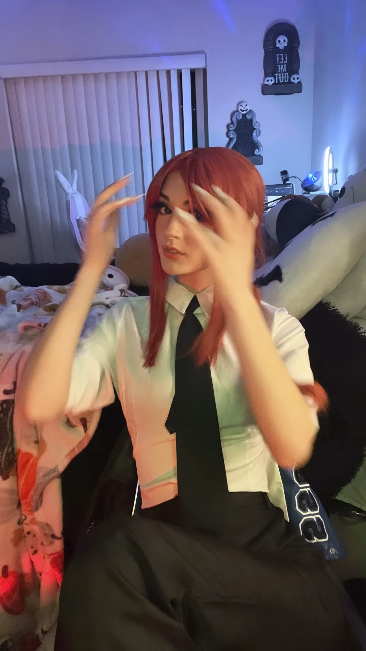 1Kyle8 as Makima — cosplay photo 16 of 18