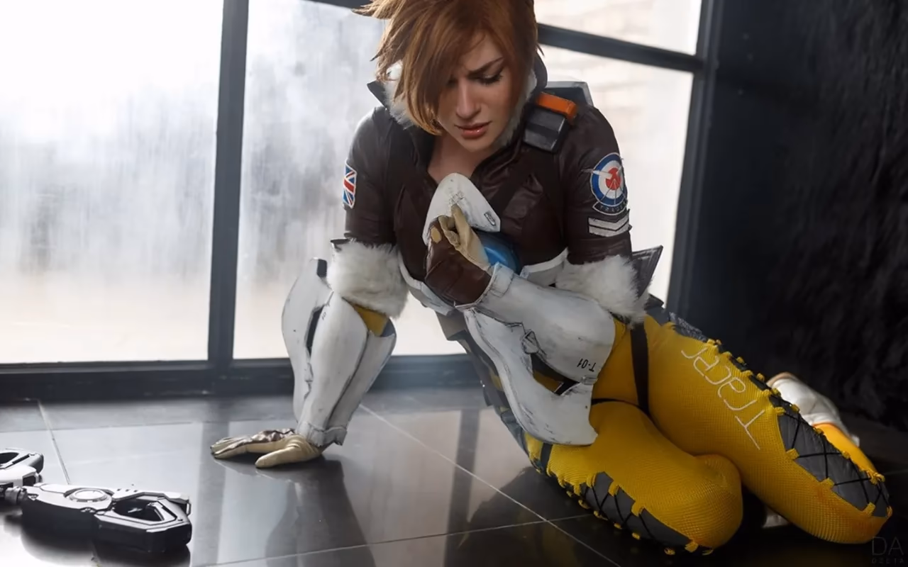 Adamae Dono as Tracer — cosplay photo 20 of 33