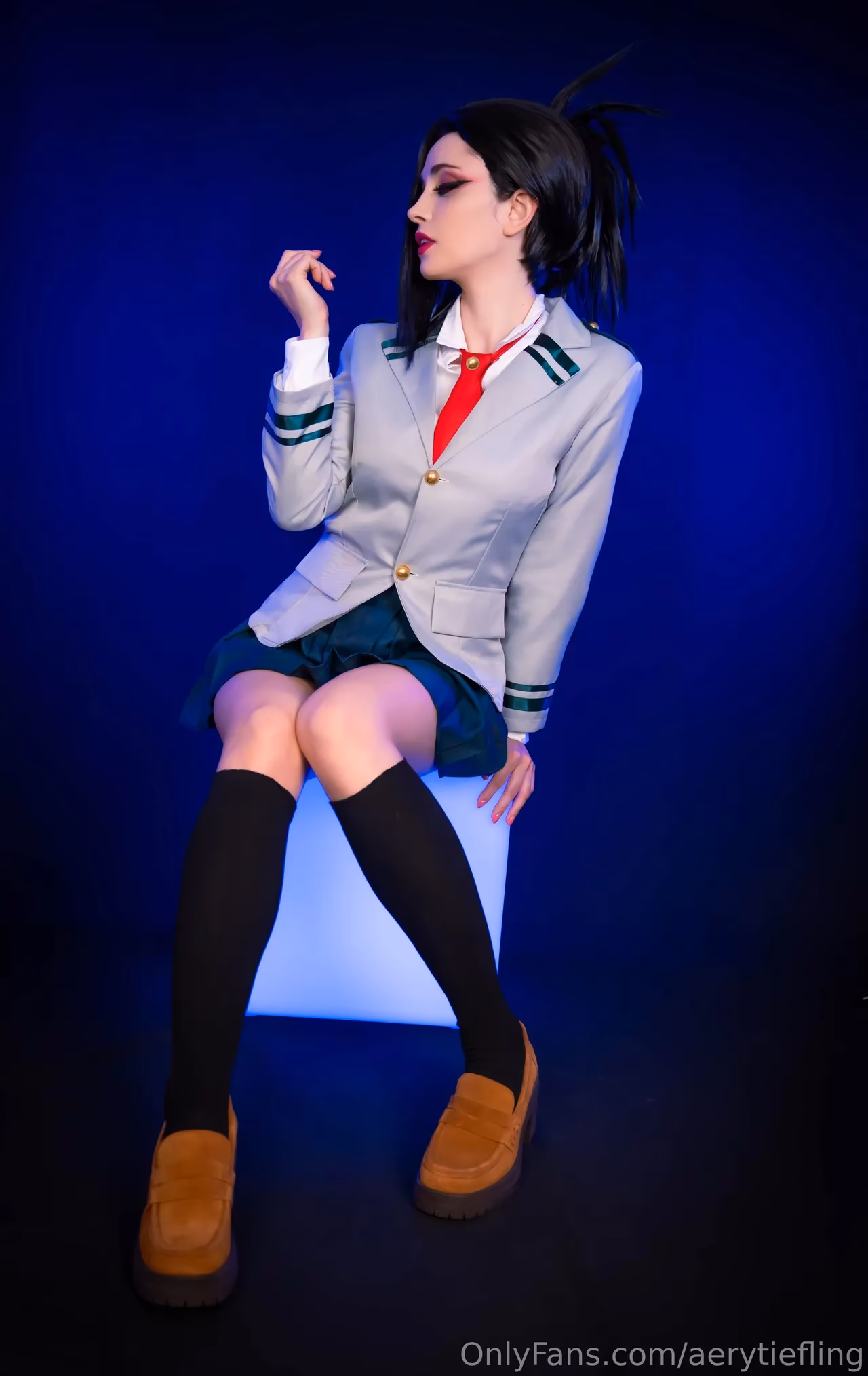 Aery Tiefling as Momo Yaoyorozu — cosplay photo 3 of 32