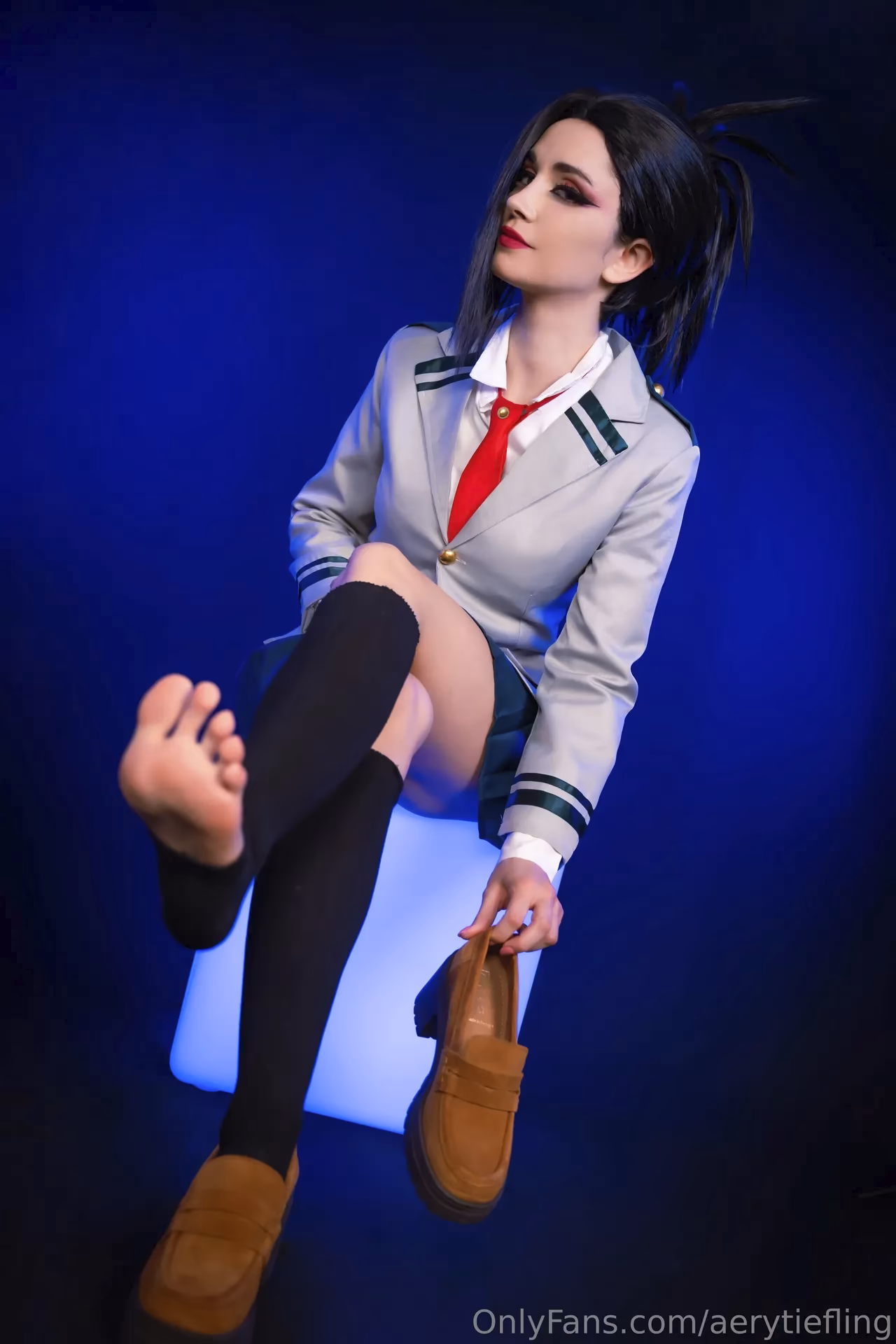 Aery Tiefling as Momo Yaoyorozu — cosplay photo 5 of 32