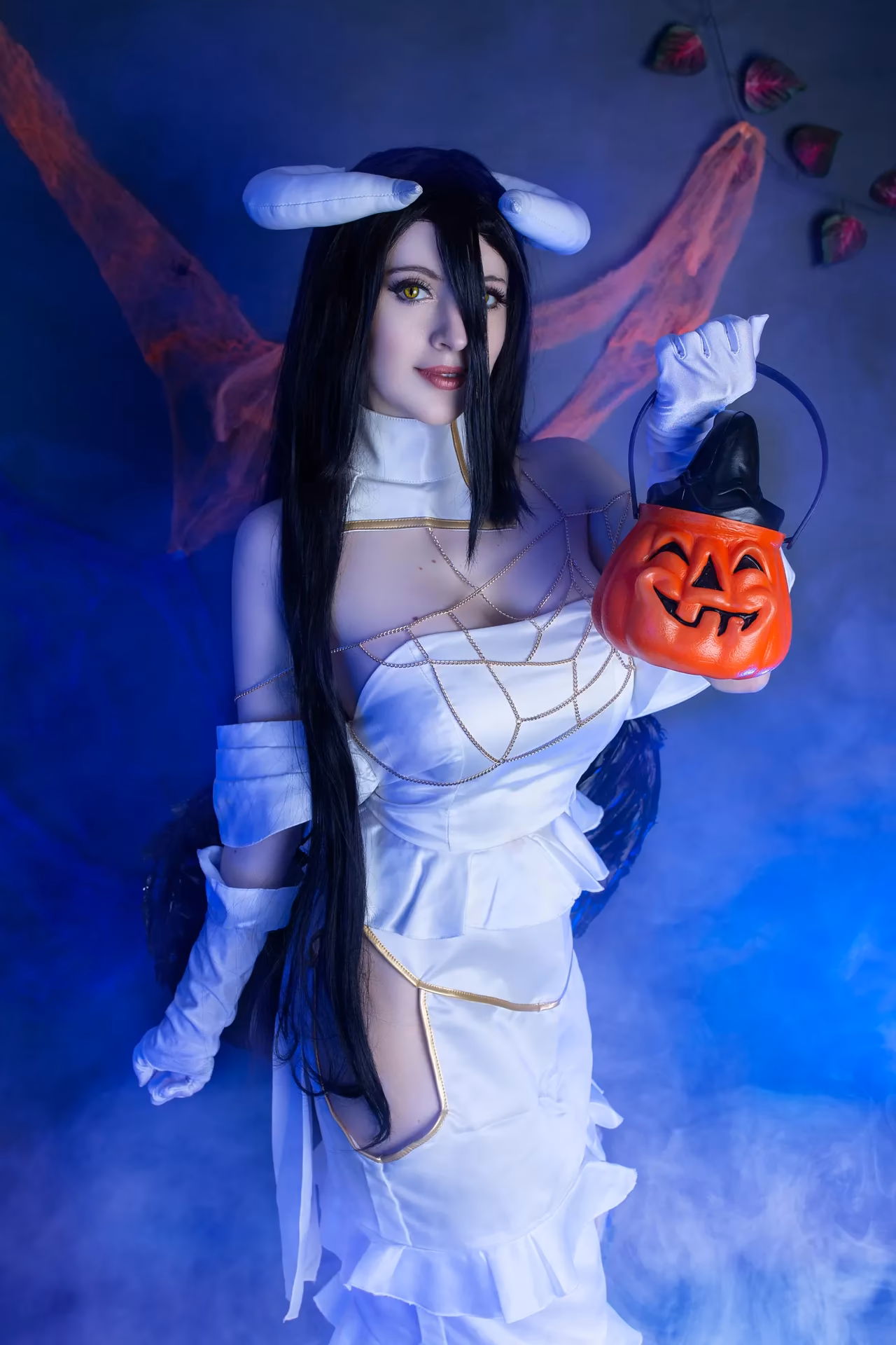 Agos Ashford as Albedo — cosplay photo 4 of 31