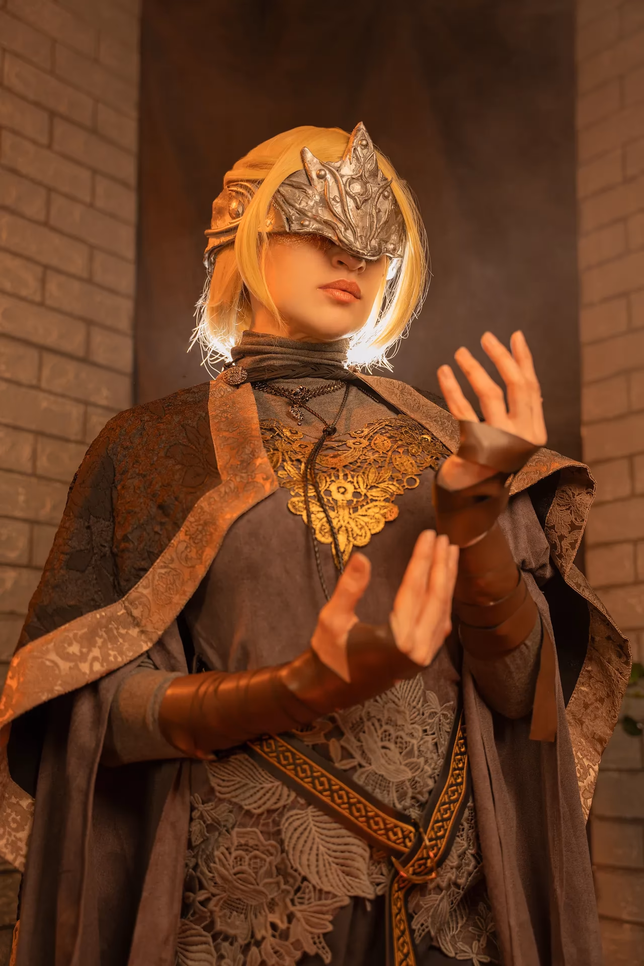 Agos Ashford as Fire Keeper — cosplay photo 4 of 33