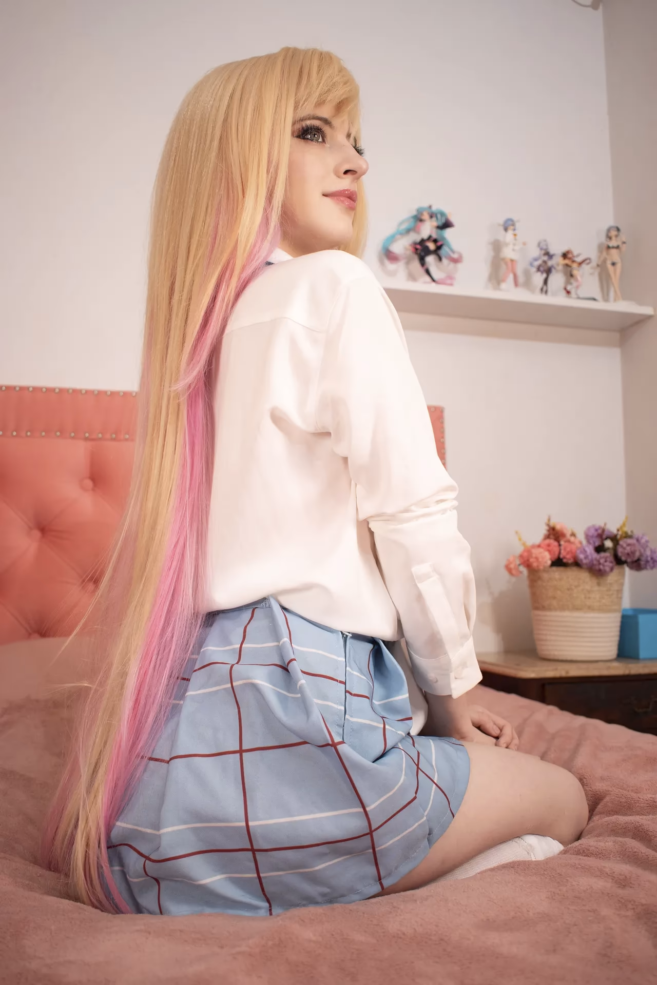 Agos Ashford as Marin Kitagawa — cosplay photo 9 of 54