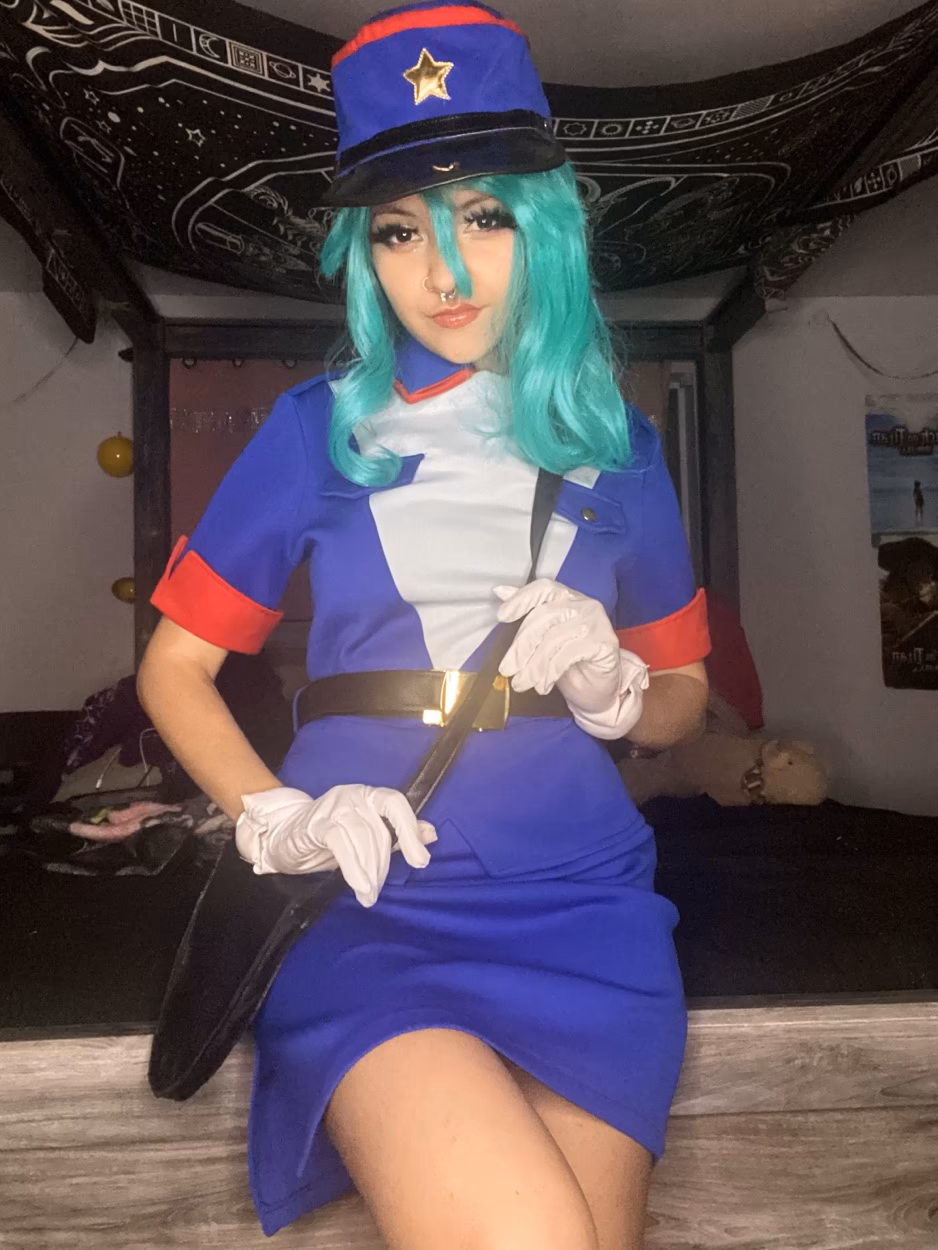 Ahzael as Officer Jenny — cosplay photo 3 of 7