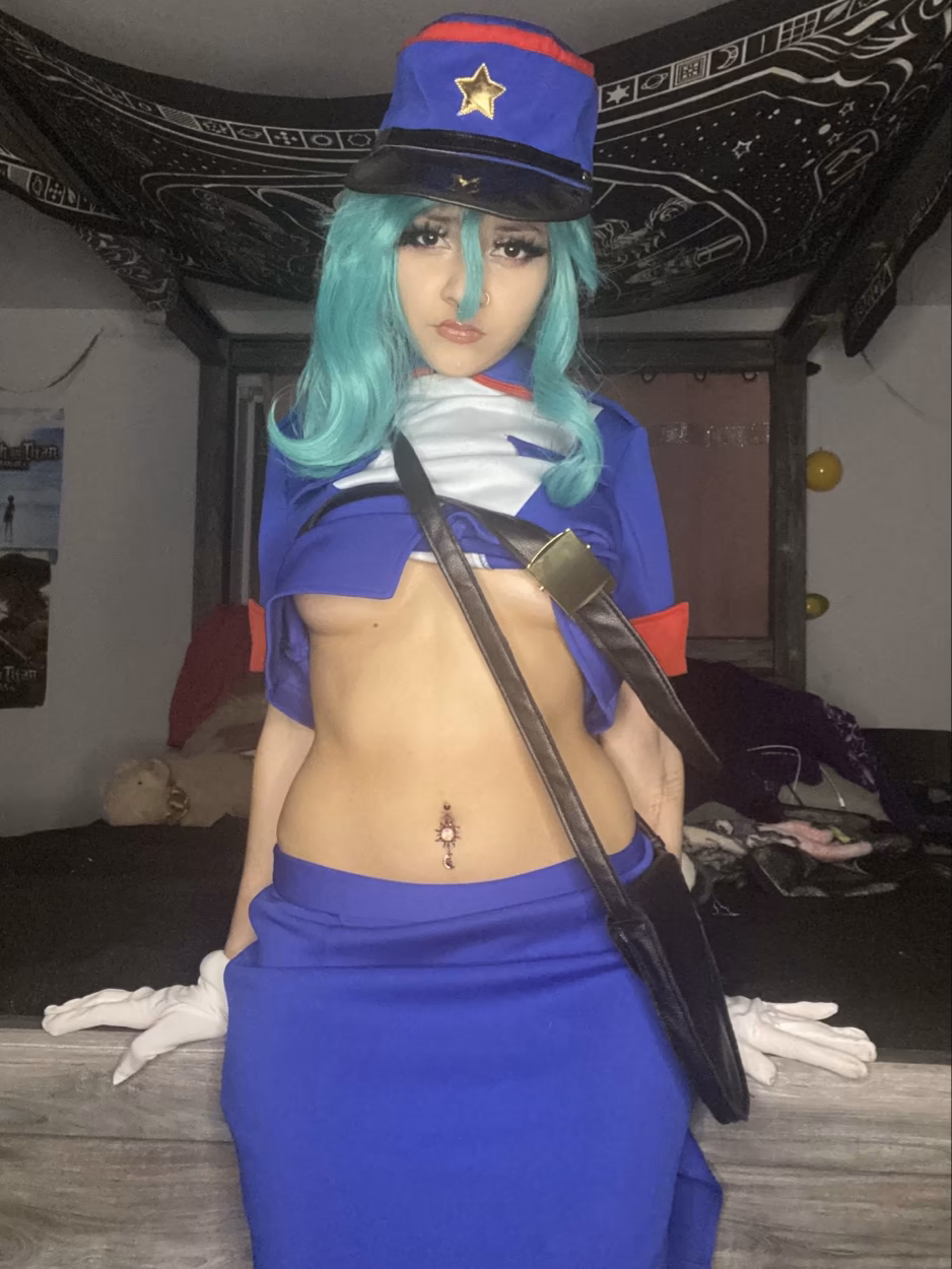 Ahzael as Officer Jenny — cosplay photo 5 of 7