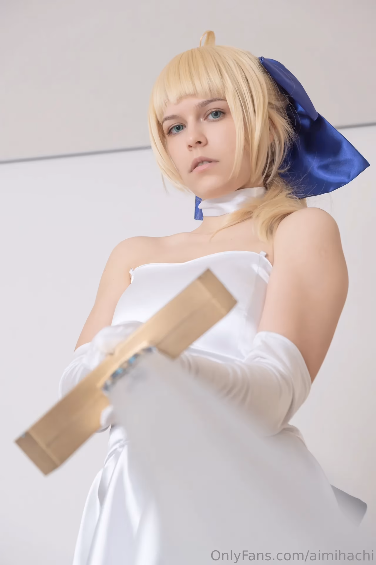 Aimihachi as Artoria Pendragon — cosplay photo 4 of 9