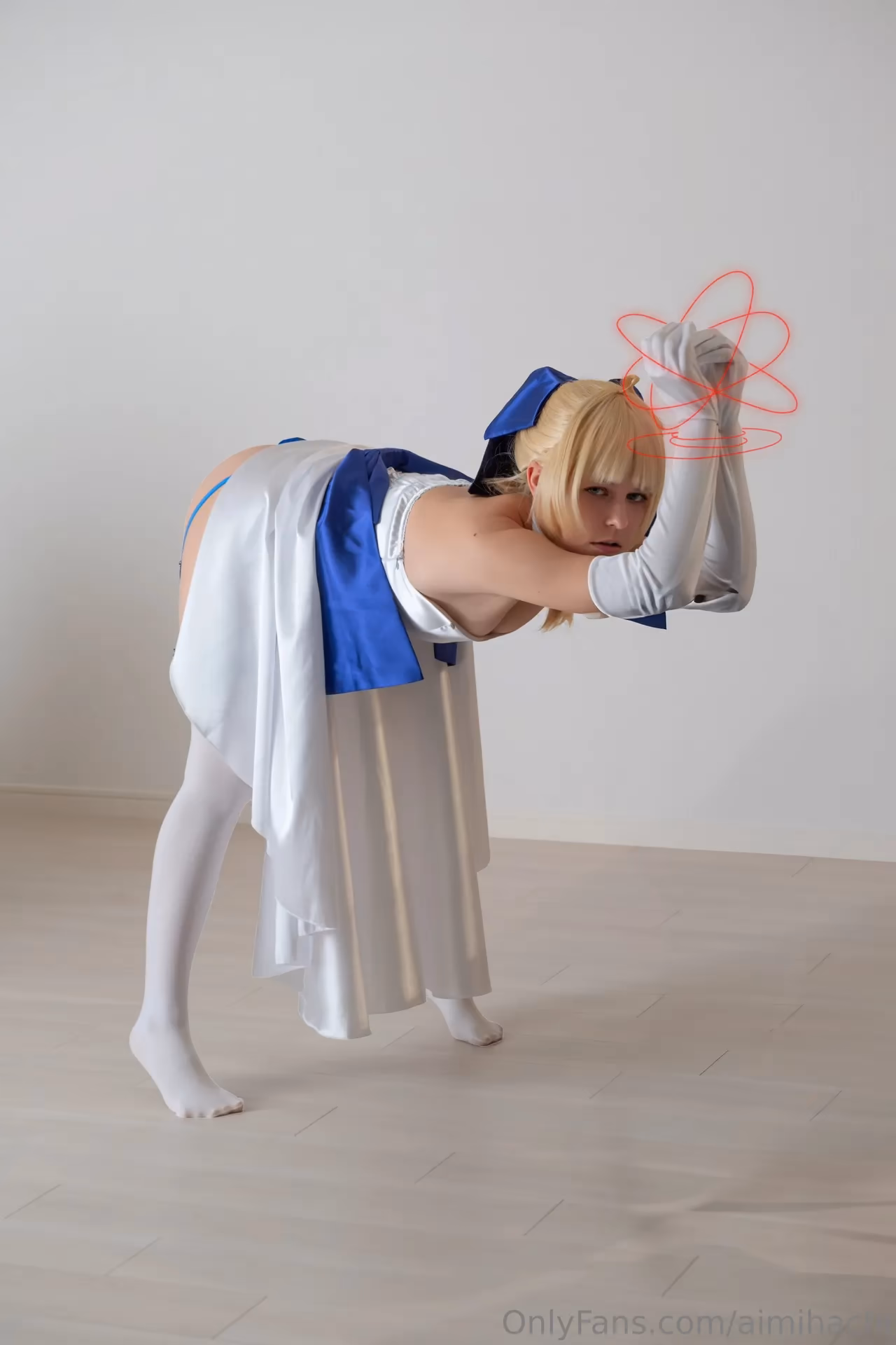 Aimihachi as Artoria Pendragon — cosplay photo 5 of 9