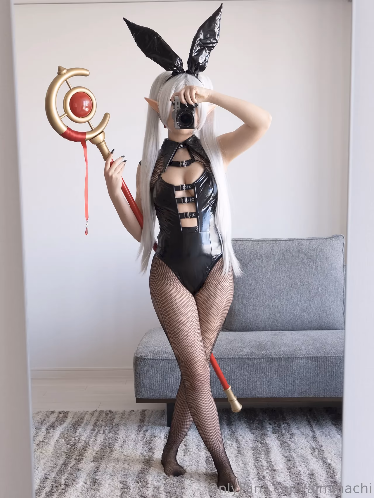 Aimihachi as Frieren — cosplay photo 4 of 6