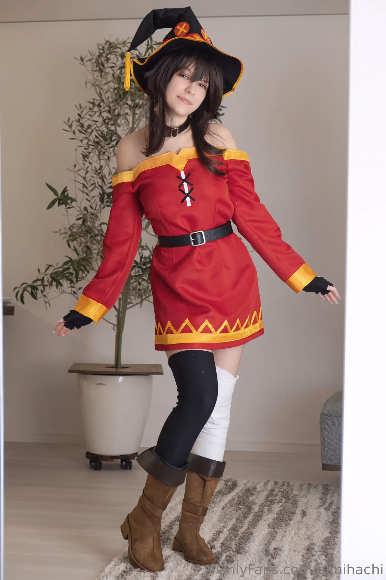 Aimihachi as Megumin — cosplay photo 3 of 9