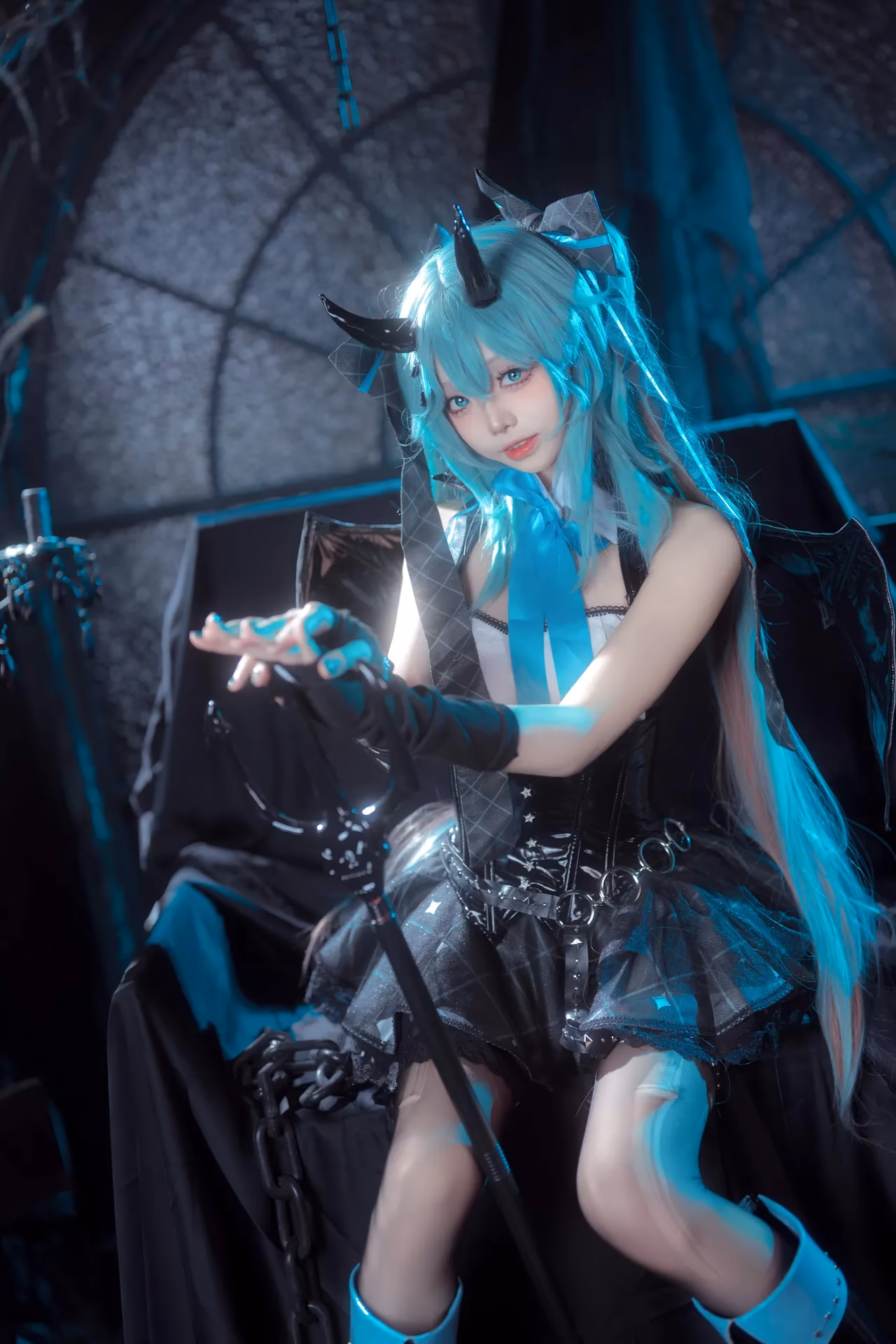 Aiwest as Hatsune Miku — cosplay photo 5 of 26