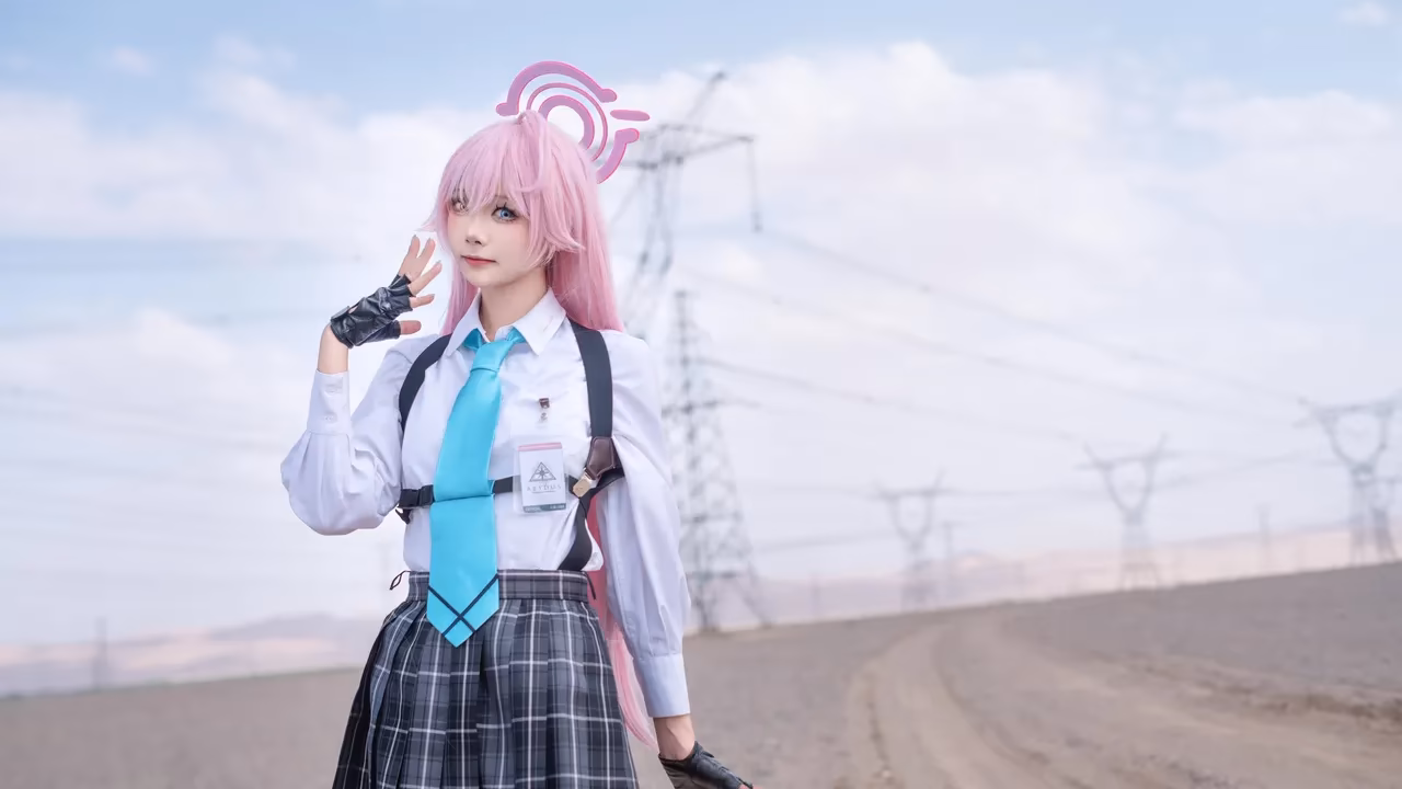 Aiwest as Hoshino Takanashi — cosplay photo 12 of 49