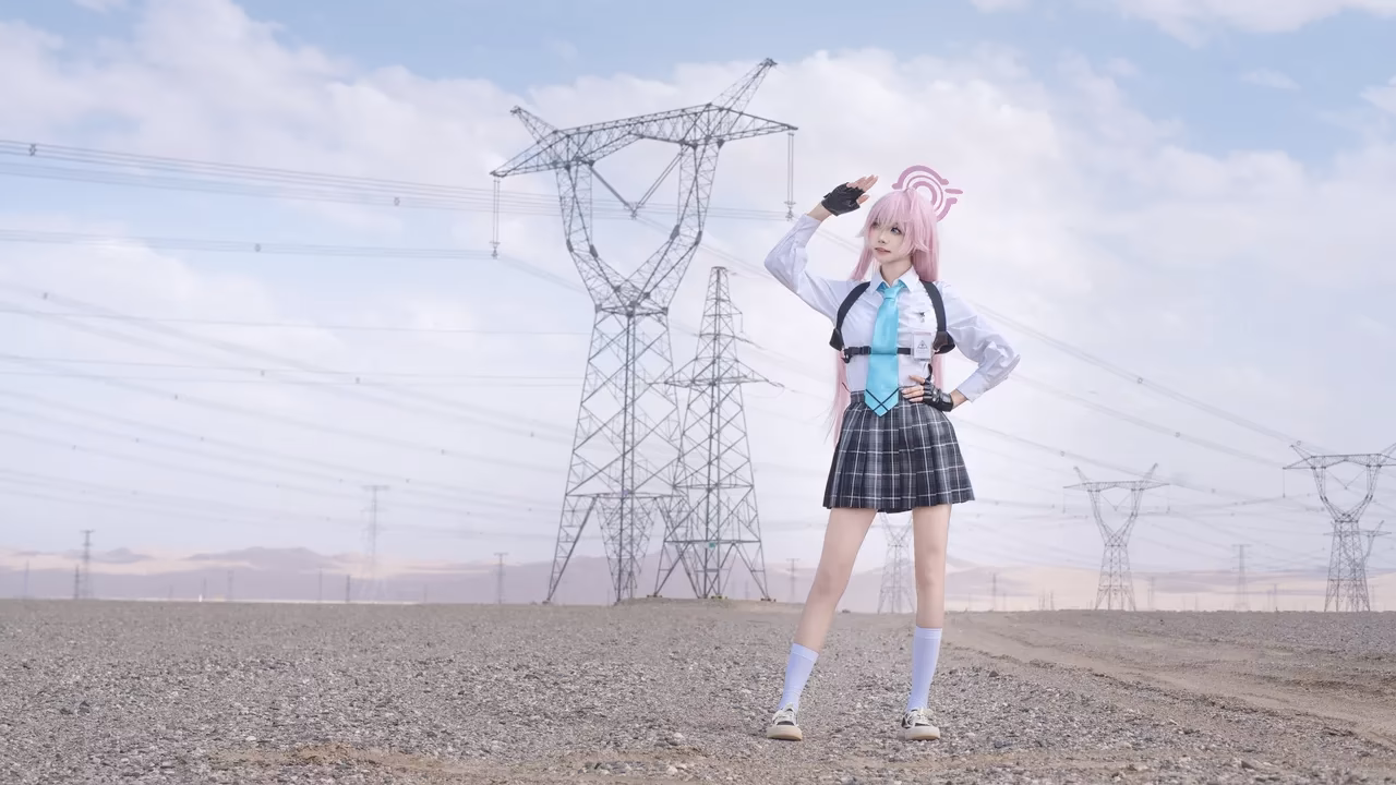 Aiwest as Hoshino Takanashi — cosplay photo 13 of 49