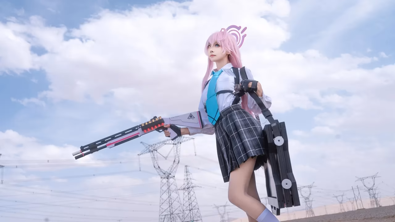 Aiwest as Hoshino Takanashi — cosplay photo 16 of 49