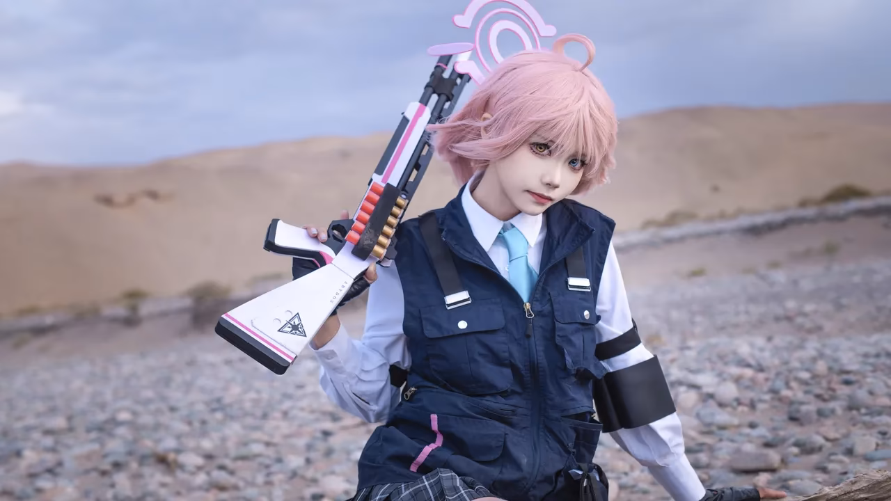 Aiwest as Hoshino Takanashi — cosplay photo 3 of 49