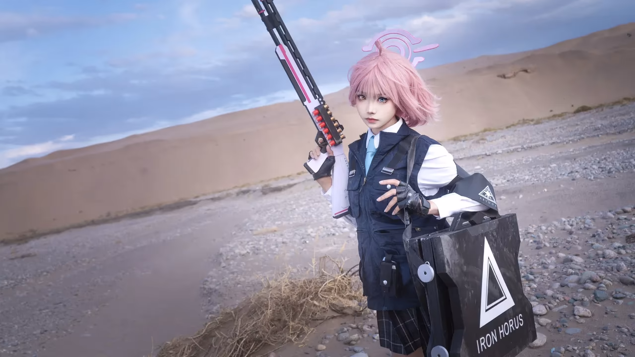 Aiwest as Hoshino Takanashi — cosplay photo 9 of 49