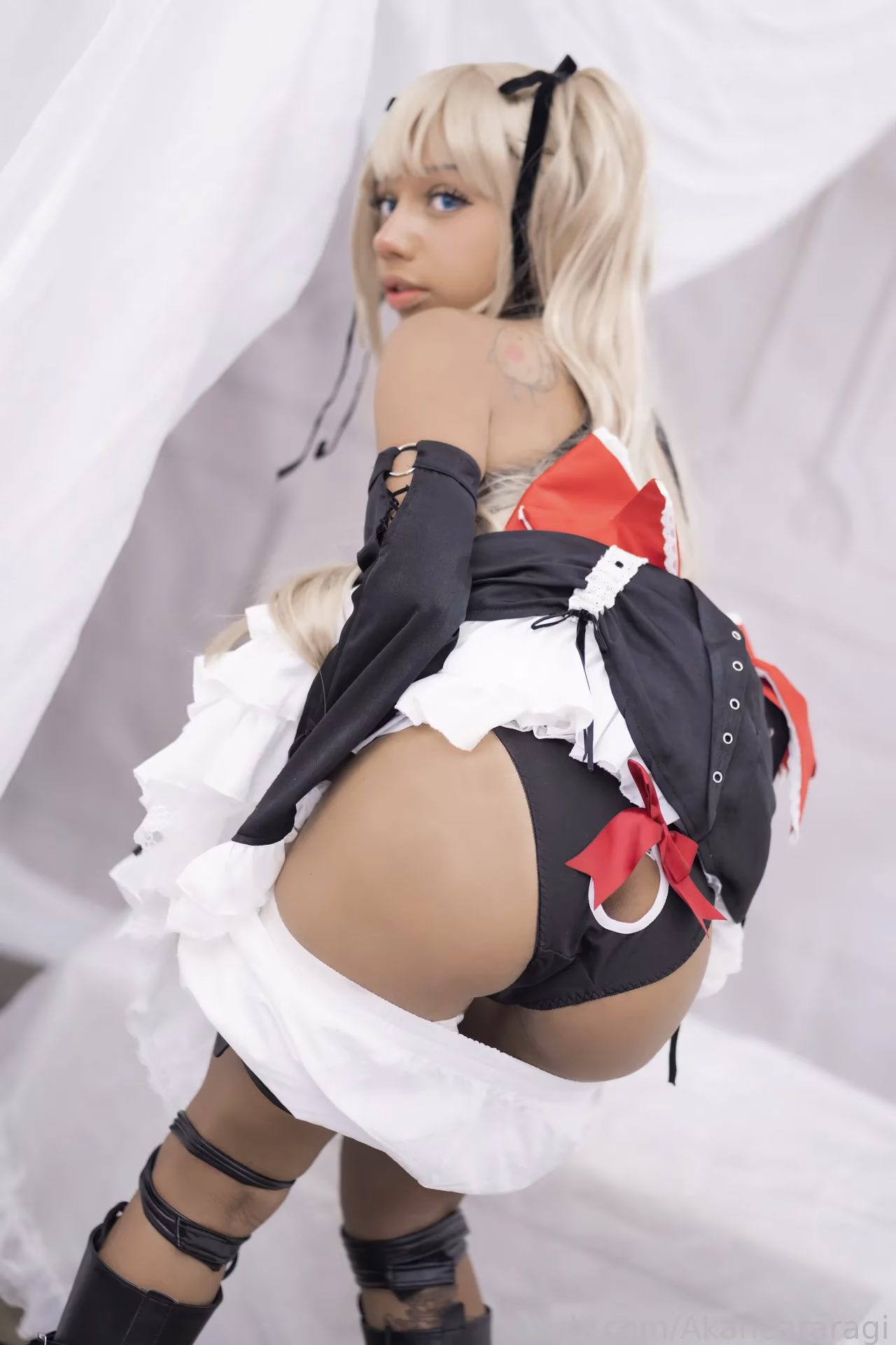 Akane Araragi as Marie Rose — cosplay photo 18 of 84