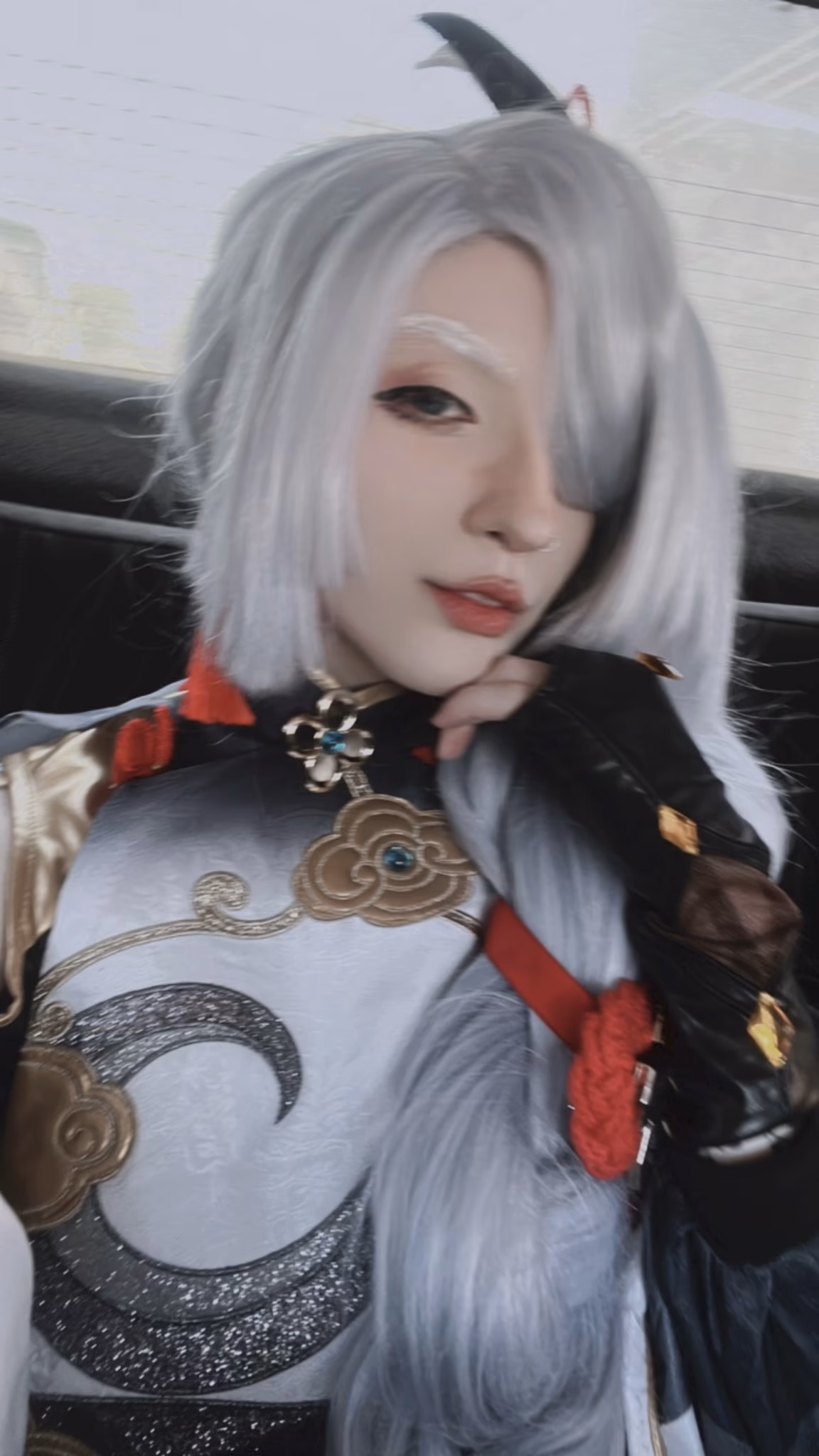 Akemy Sama as Shenhe — cosplay photo 10 of 11