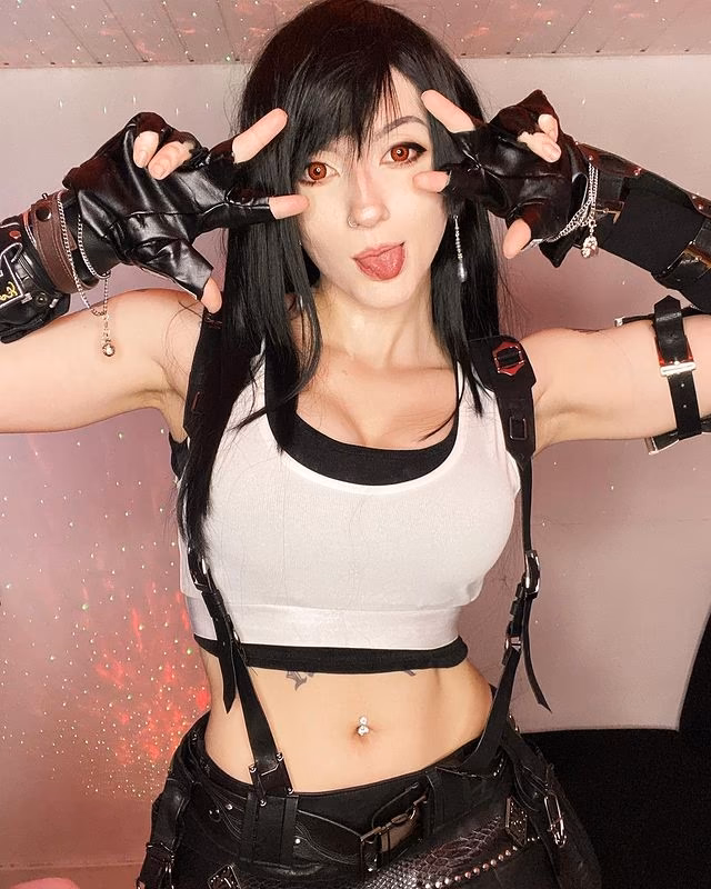 Akemy Sama as Tifa Lockhart — cosplay photo 10 of 14