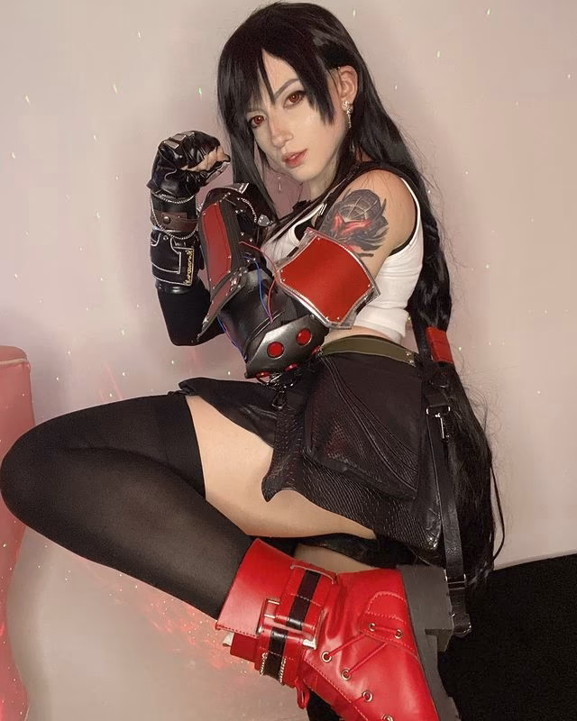 Akemy Sama as Tifa Lockhart — cosplay photo 11 of 14