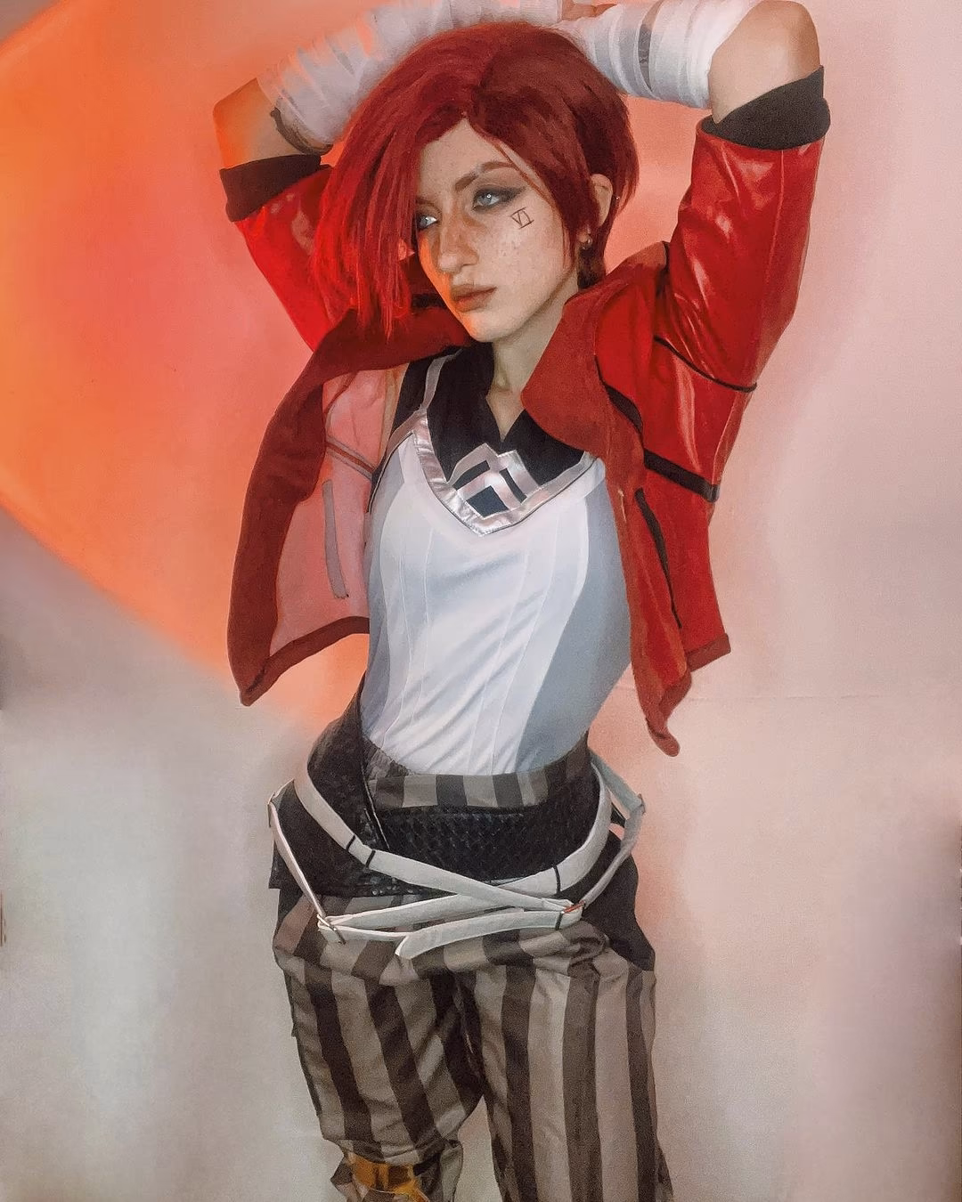 Akemy Sama as Vi — cosplay photo 2 of 10