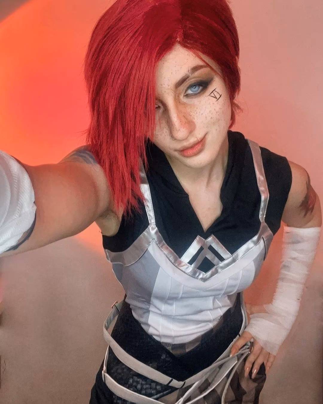 Akemy Sama as Vi — cosplay photo 8 of 10