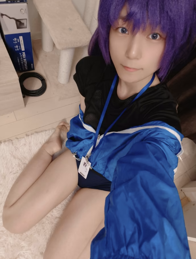 aki_desu as Yuuka Hayase — cosplay photo 2 of 5