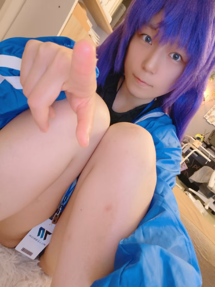 aki_desu as Yuuka Hayase — cosplay photo 4 of 5