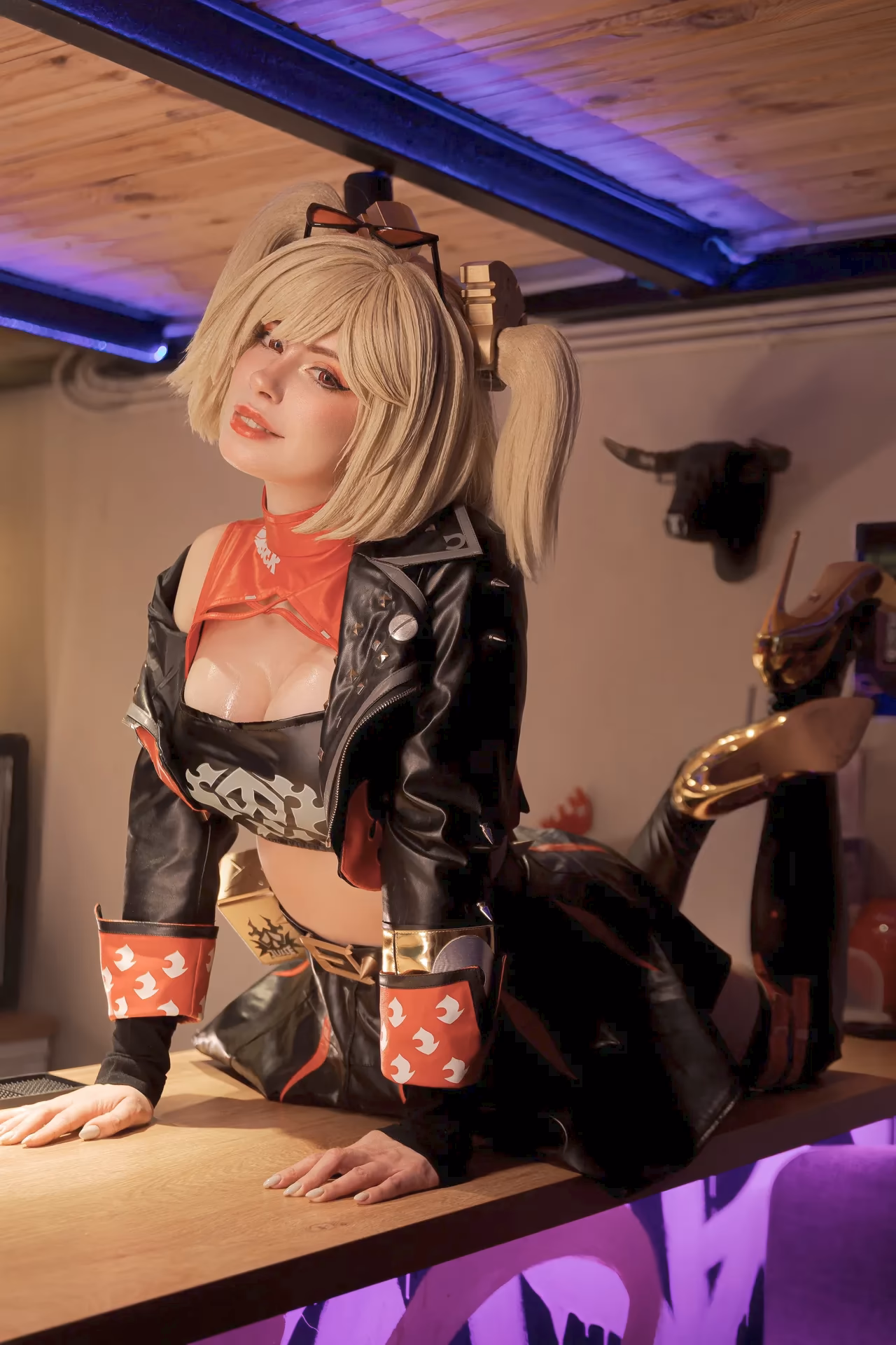 Aleksandra Bodler as Burnice White — cosplay photo 11 of 33