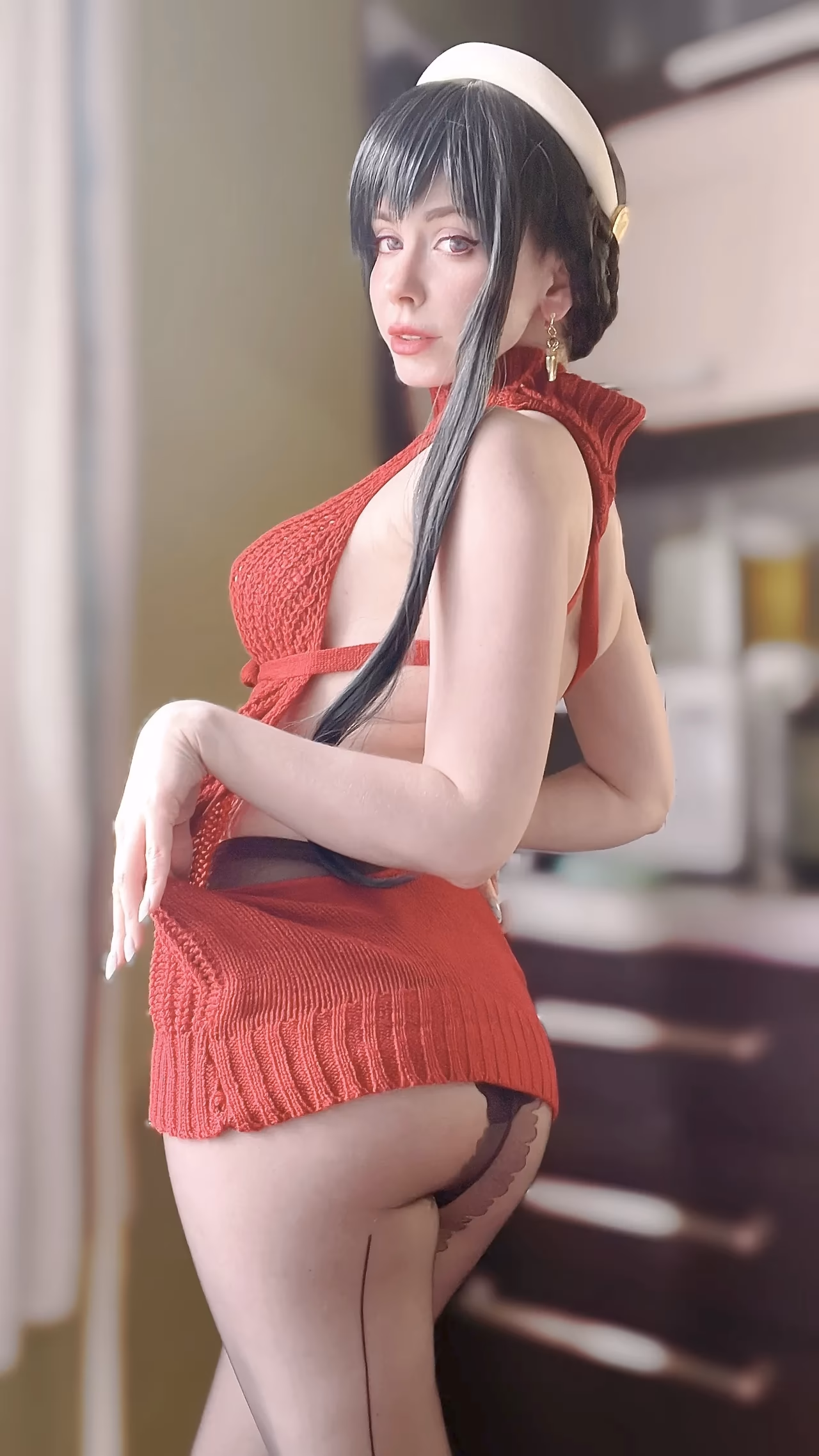 Aleksandra Bodler as Yor Forger — cosplay photo 5 of 17