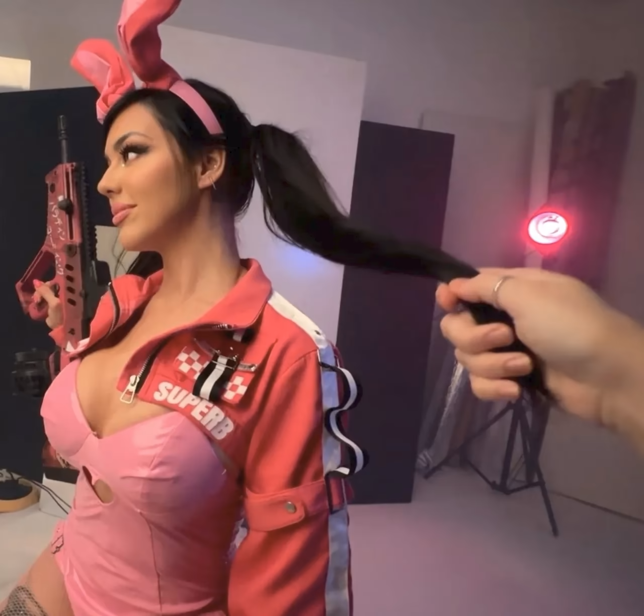 Alex Zedra as Alice — cosplay photo 11 of 20