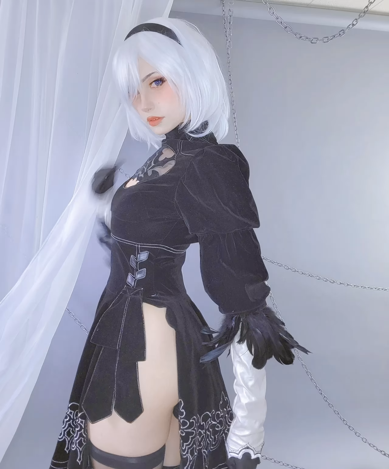Alexandre is Fluffy as 2B — cosplay photo 10 of 11