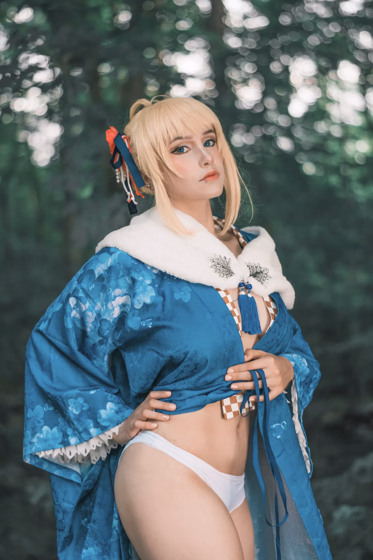 Alexandre is Fluffy as Artoria Pendragon — cosplay photo 10 of 16