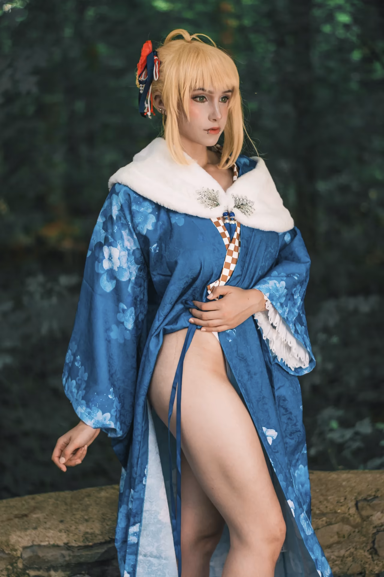 Alexandre is Fluffy as Artoria Pendragon — cosplay photo 11 of 16