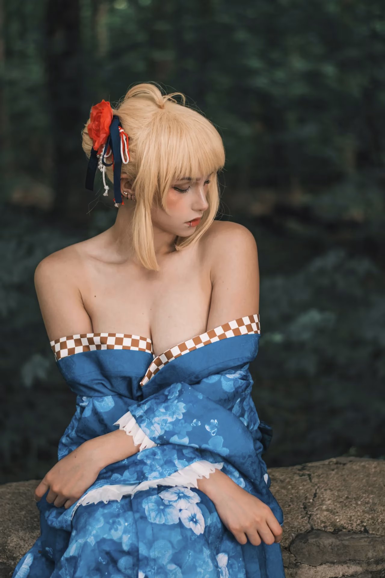 Alexandre is Fluffy as Artoria Pendragon — cosplay photo 12 of 16