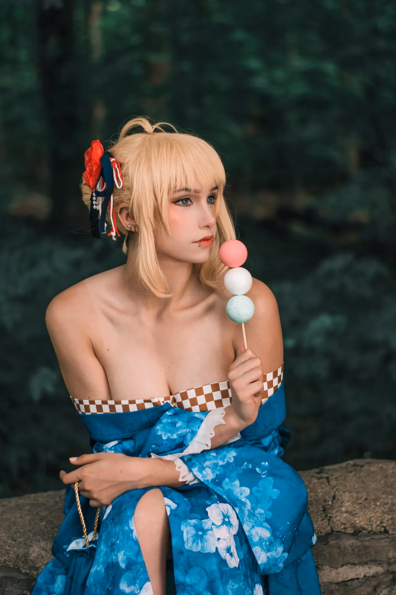 Alexandre is Fluffy as Artoria Pendragon — cosplay photo 13 of 16