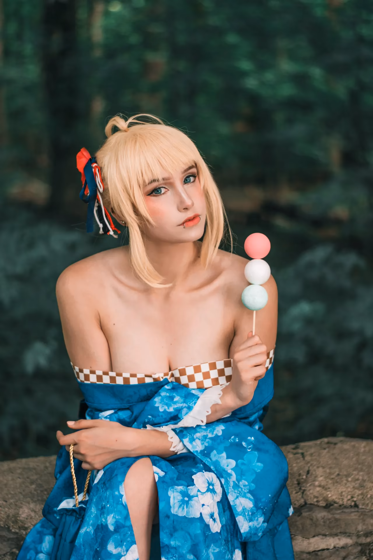 Alexandre is Fluffy as Artoria Pendragon — cosplay photo 14 of 16