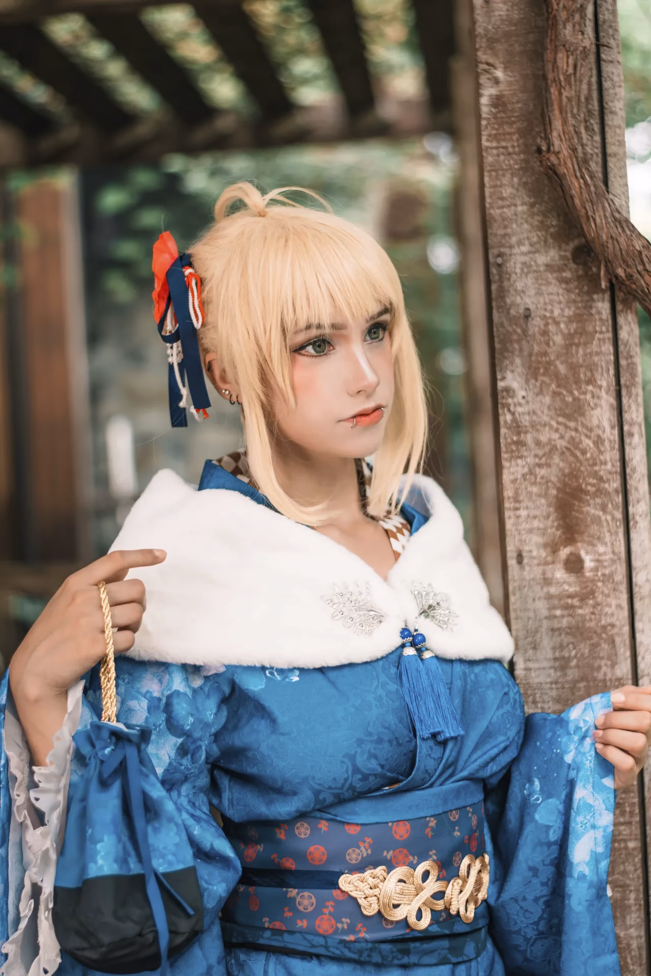 Alexandre is Fluffy as Artoria Pendragon — cosplay photo 7 of 16