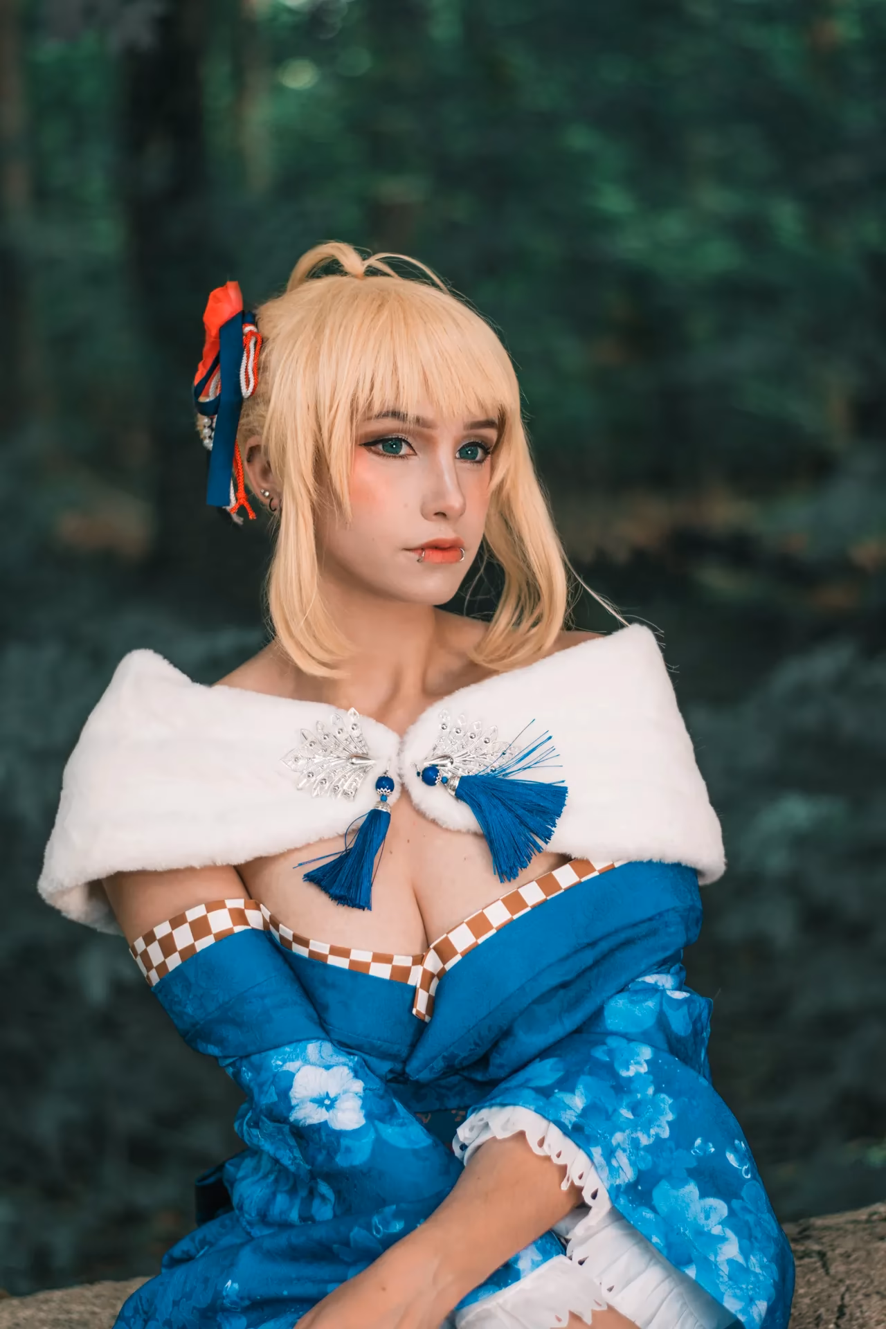 Alexandre is Fluffy as Artoria Pendragon — cosplay photo 9 of 16
