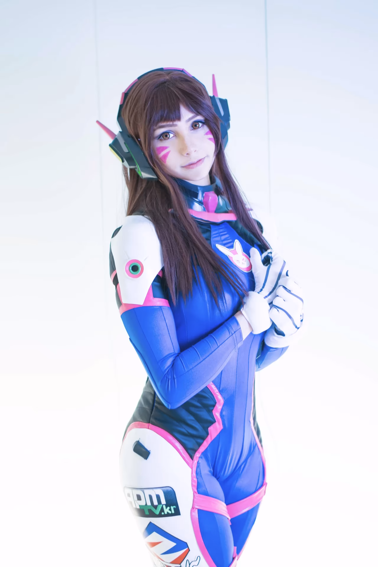 Alexandre is Fluffy - D.Va - Overwatch - Cosplay Gallery - 24 Images preview