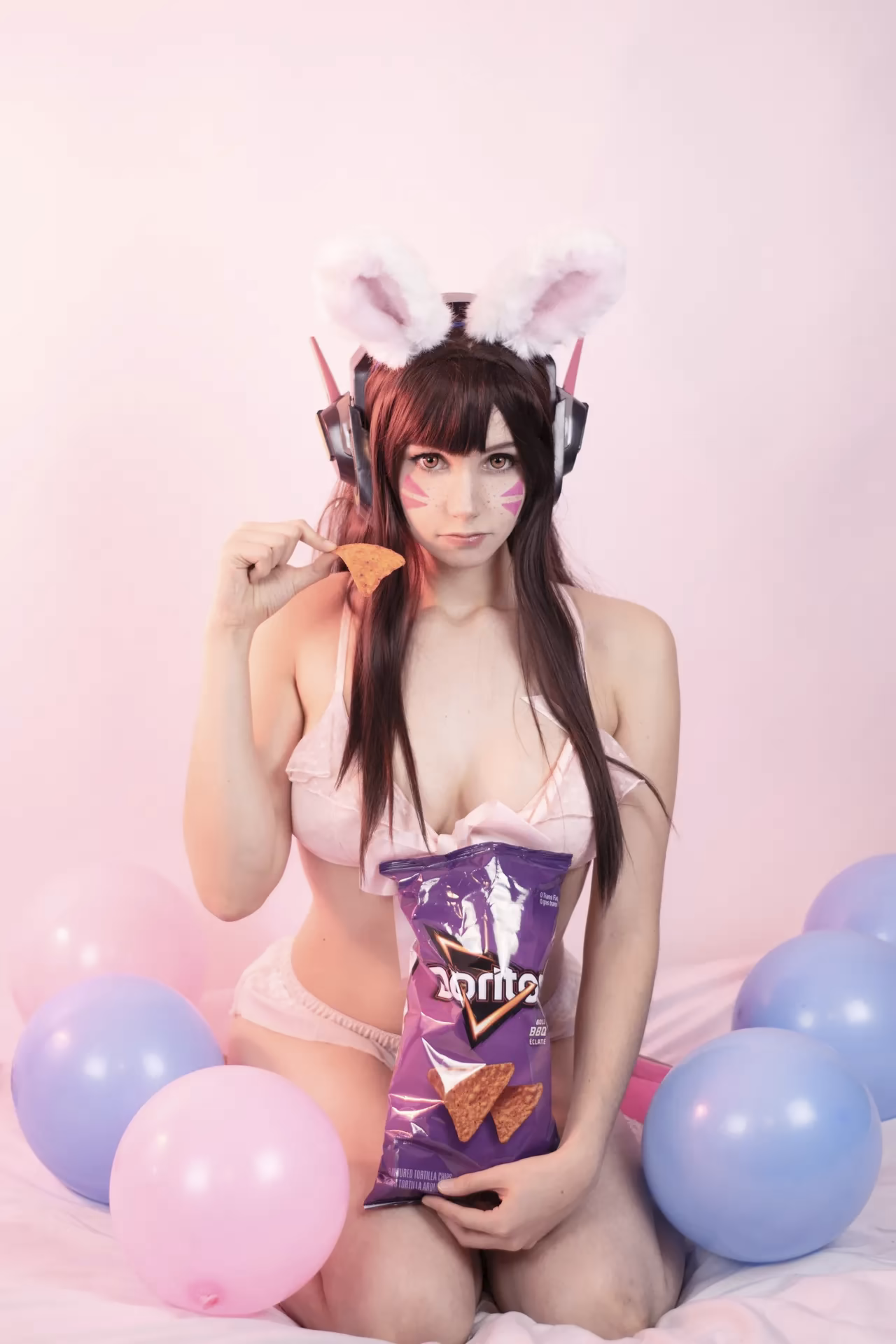 Alexandre is Fluffy as D.Va — cosplay photo 10 of 24