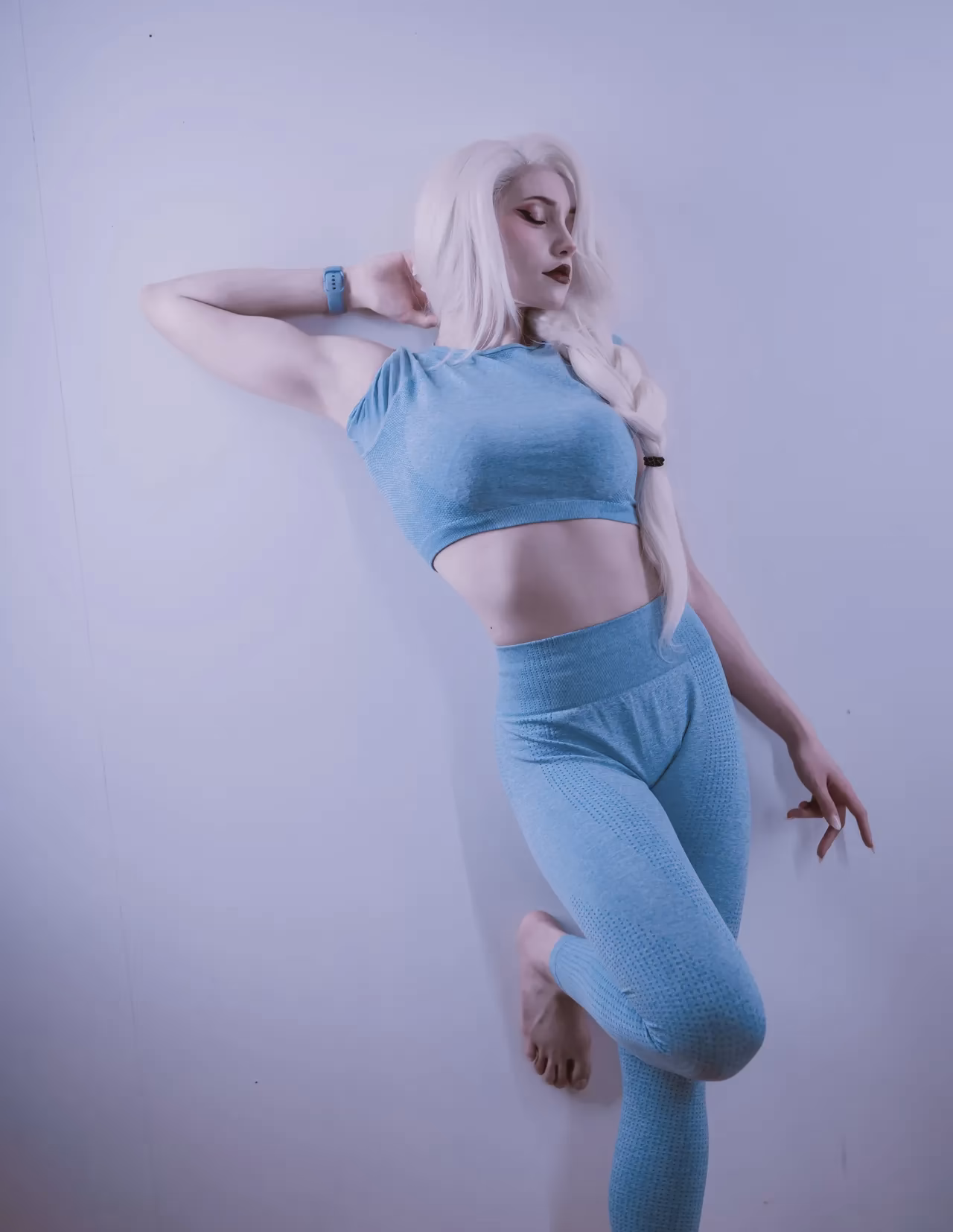 Alexandre is Fluffy as Elsa — cosplay photo 6 of 11