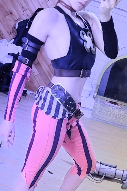 Alexandre is Fluffy as Jinx — cosplay photo 11 of 20