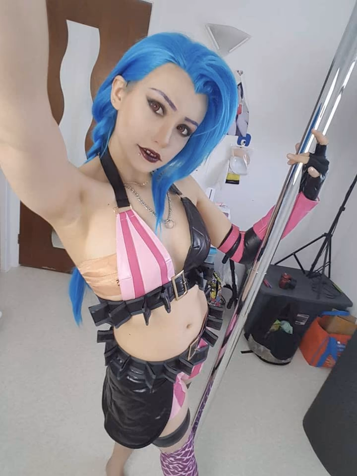Alexandre is Fluffy as Jinx — cosplay photo 16 of 20