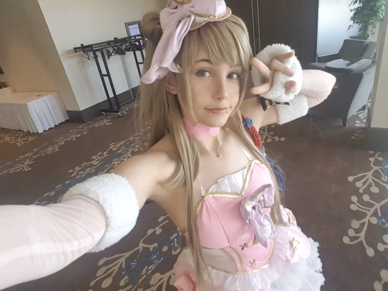Alexandre is Fluffy as Kotori Minami — cosplay photo 5 of 9