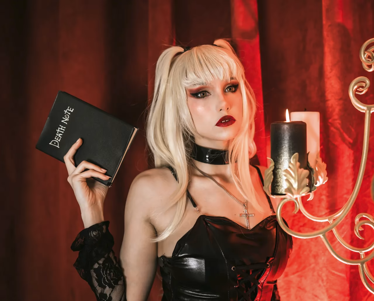 Alexandre is Fluffy as Misa Amane — cosplay photo 10 of 10