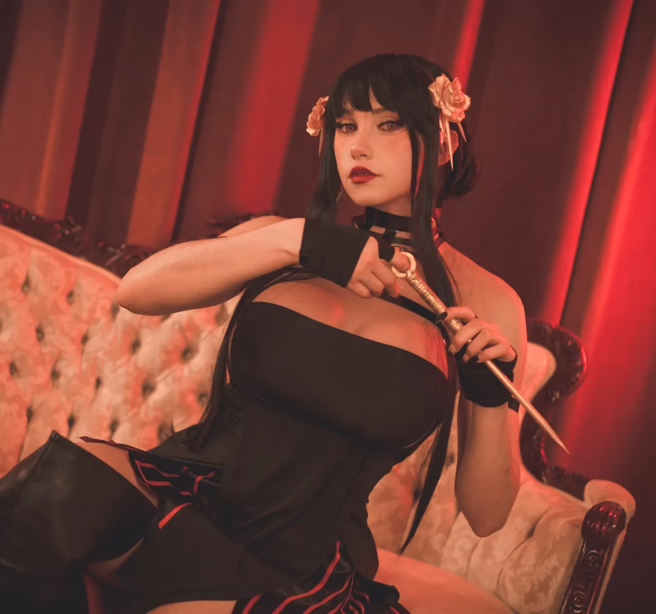 Alexandre is Fluffy as Yor Forger — cosplay photo 6 of 13