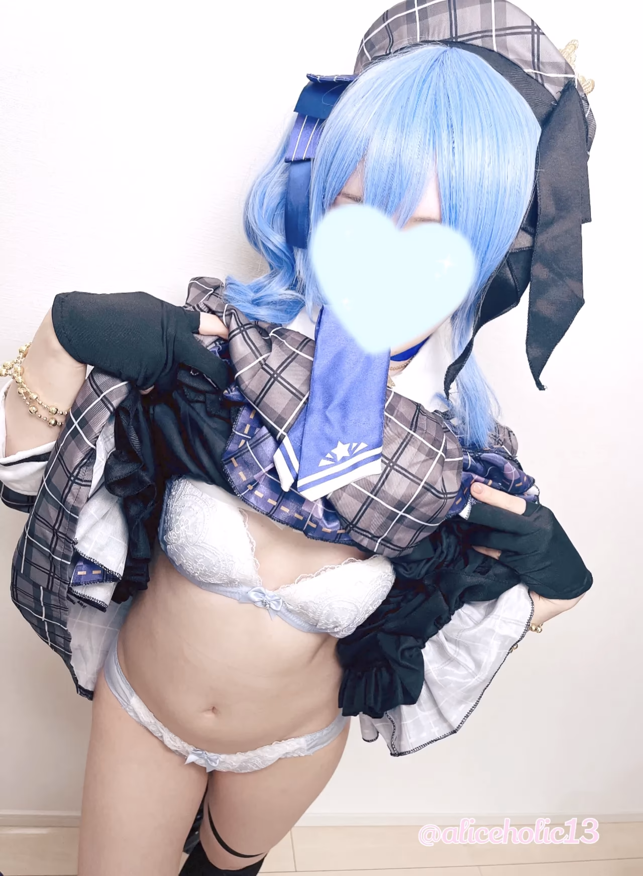 AliceHolic13 as Hoshimachi Suisei — cosplay photo 16 of 34