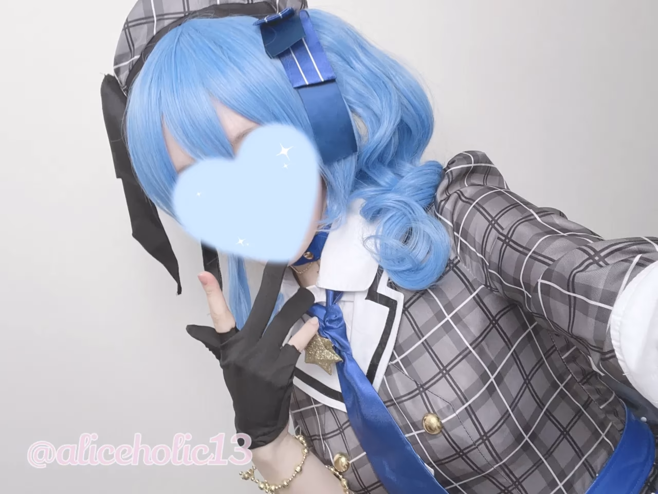 AliceHolic13 as Hoshimachi Suisei — cosplay photo 17 of 34