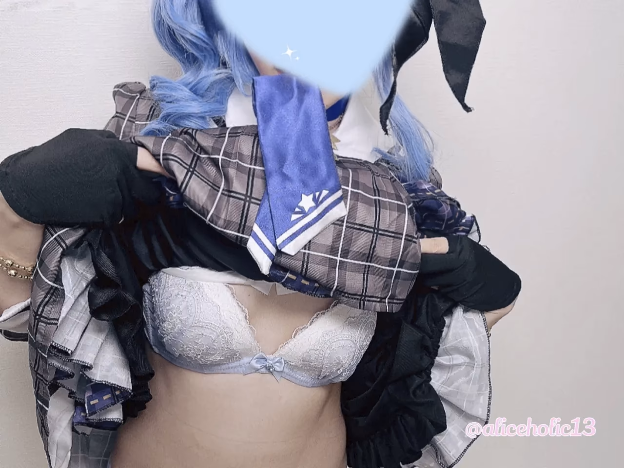 AliceHolic13 as Hoshimachi Suisei — cosplay photo 24 of 34