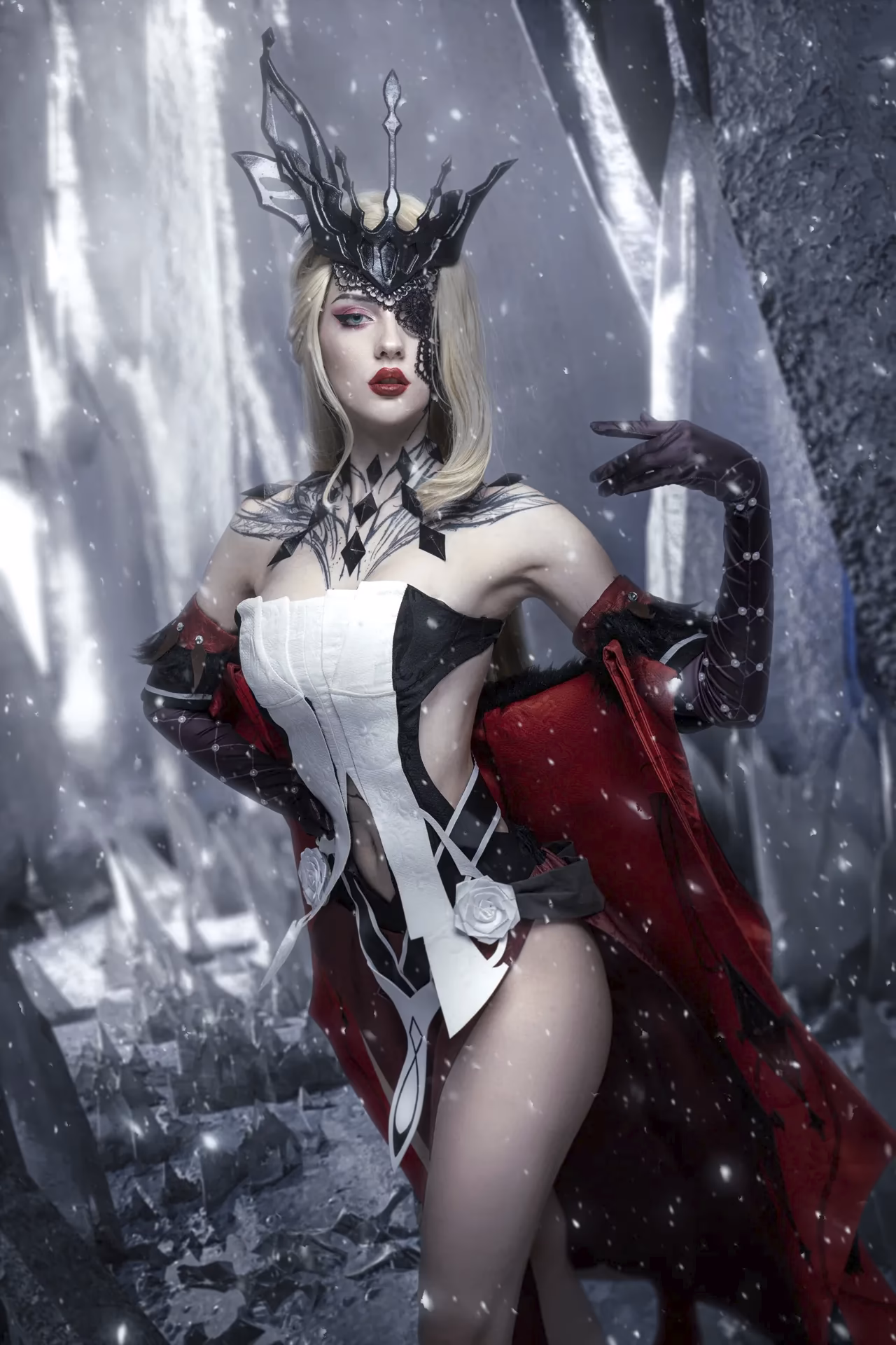 Alin Ma as La Signora — cosplay photo 2 of 39